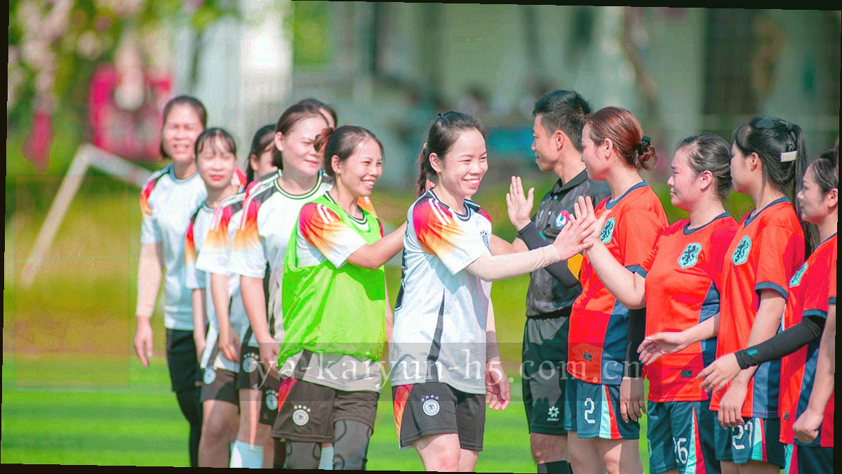 赛前前瞻专栏界面截图，密集的要点列表与倒计时标识